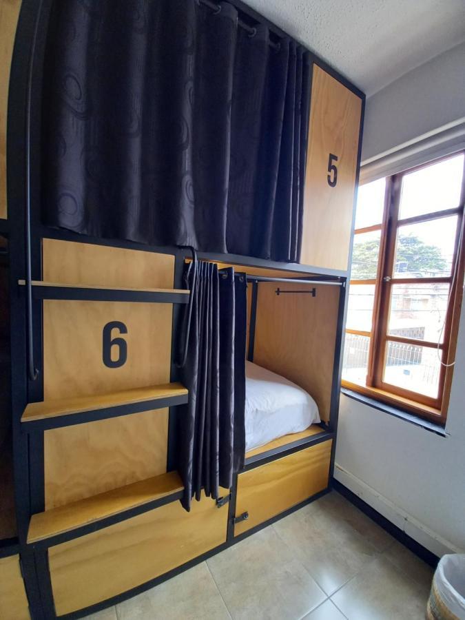 Republica Hostel Cabin Beds Bogota Bagian luar foto