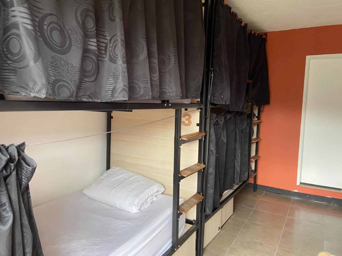 Republica Hostel Cabin Beds Bogota Bagian luar foto